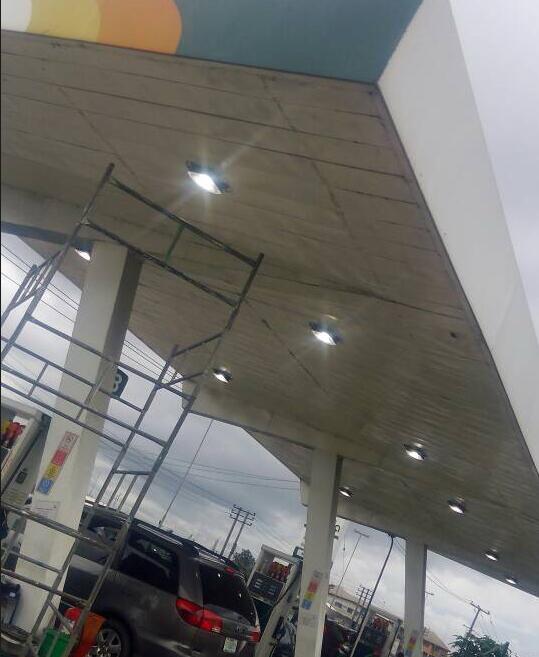 80w canopy light use in Gas station.jpg